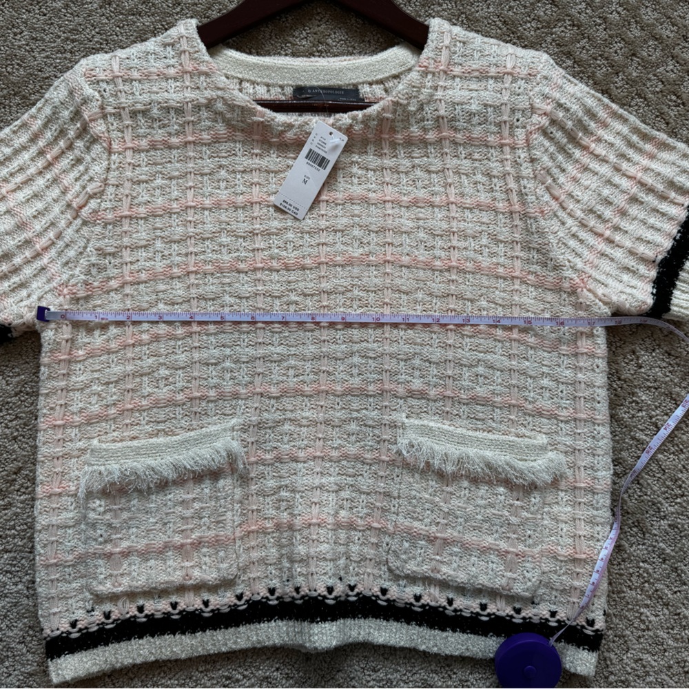 Adorable Anthro Sweater Top - Picture 3 of 4
